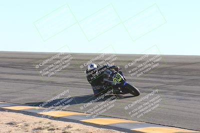 media/Nov-17-2024-CVMA (Sun) [[1fec520723]]/Race 11-Amateur Supersport Open/